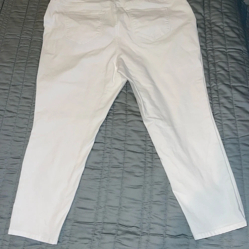 St. John's Bay White Skinny Leg Jeans / Pants-2 Pair (1 NWT) Size 20W - Picture 7 of 10
